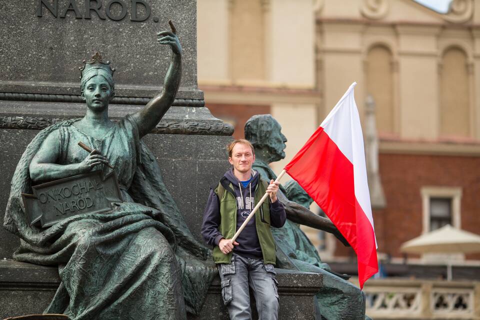 Чем оплачивают в Польше