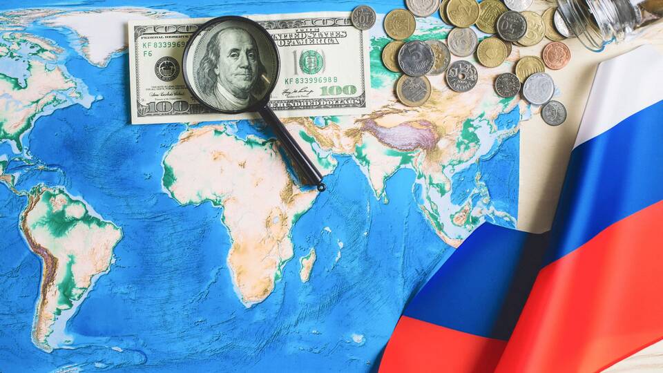Как выводить деньги из России: законные способы и рекомендации